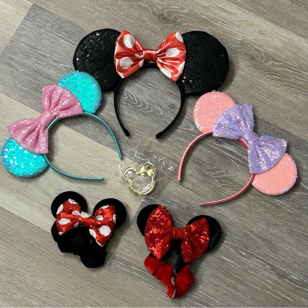 Lot of 6 Disney Ears Headbands, Clip, Hair Tie – Minnie Mouse Glitter Ears